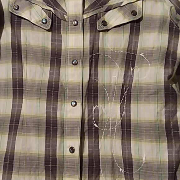Southern Thread Shirt - Picture 2 of 6